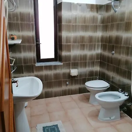 Casa Spaziosa E Deliziosa 오로세